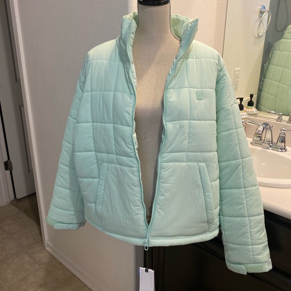 NWT  Rip Curl Puff Jacket - Picture 5 of 9